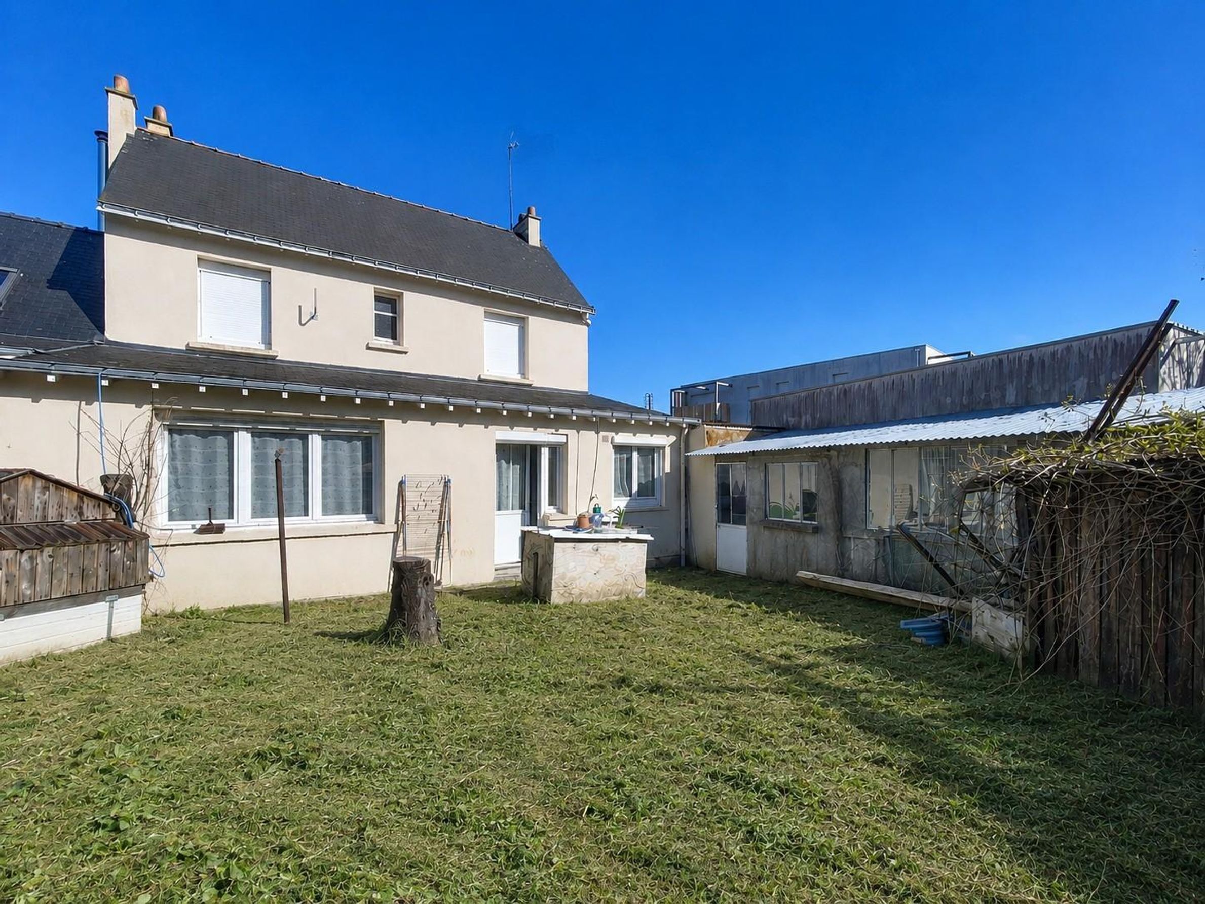 Maison - TRIGNAC - 98.98 m²
