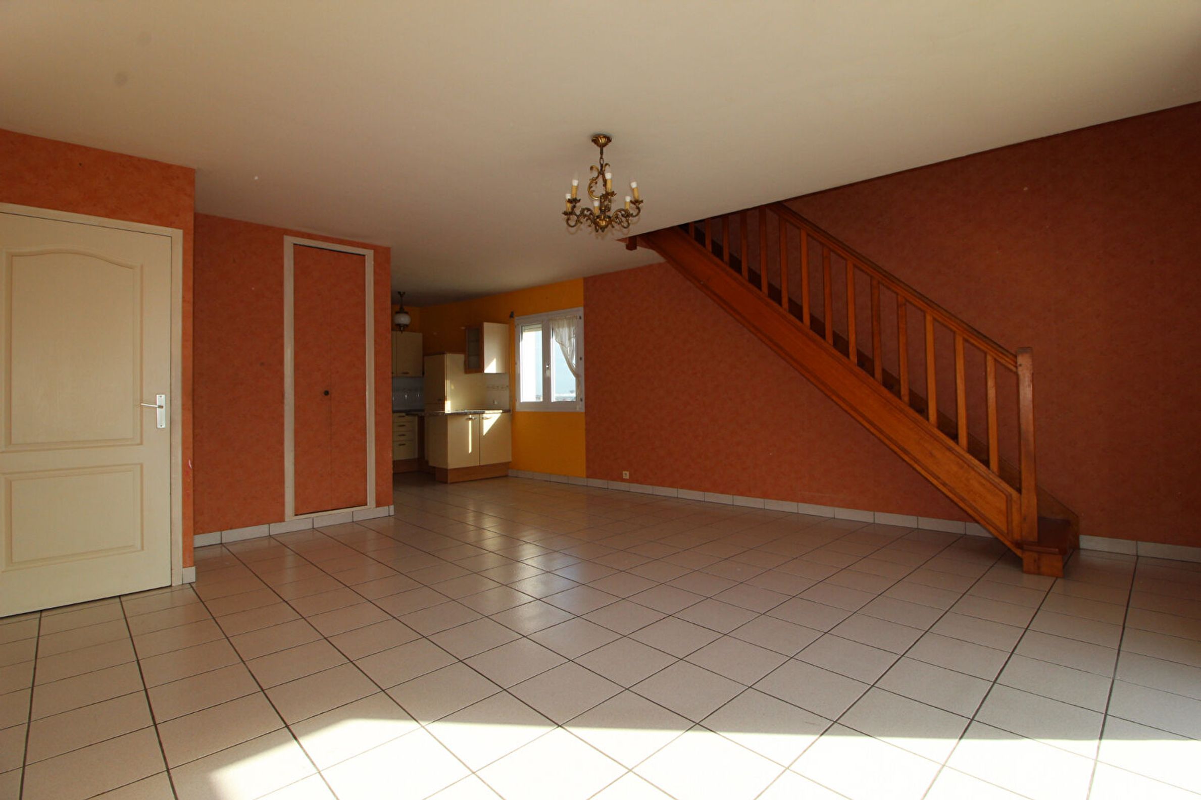 Appartement 3 chambres - Ascenseur - Balcon - Dernier étage